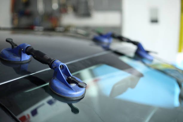 Auto Glass Repair Studio City CA - Premium Windshield Replacement and Repair Services with North Hollywood Mobile Auto Glass